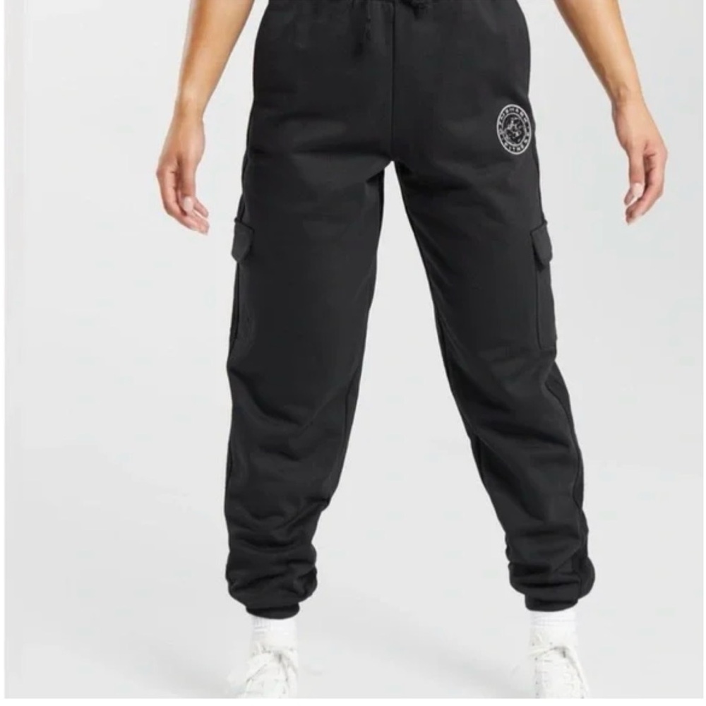 Gymshark Legacy Black Cargo Joggers - Picture 1 of 7